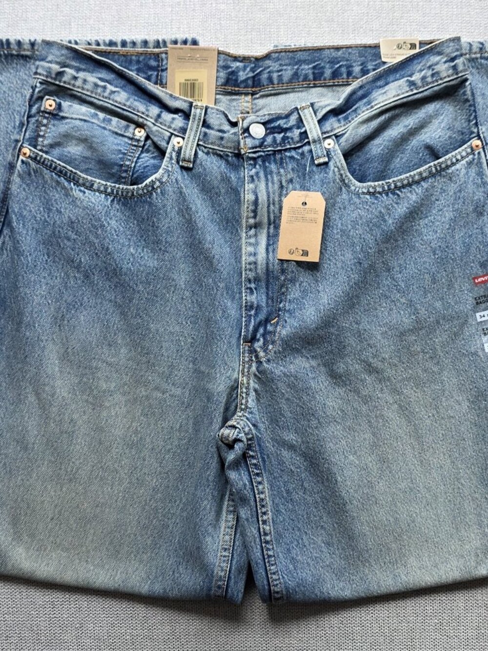 NWT Levi's Extra Baggy Jeans - Size 34x32